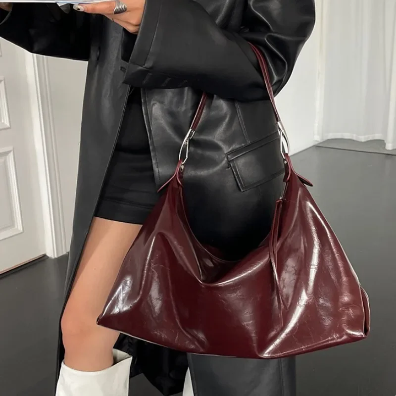 

MBTI Burgundy Womens Tote Bag Aesthetic Vintage Fashion Advanced Leather Shoulder Bag Autumn and Winter Large Capacity Handbag