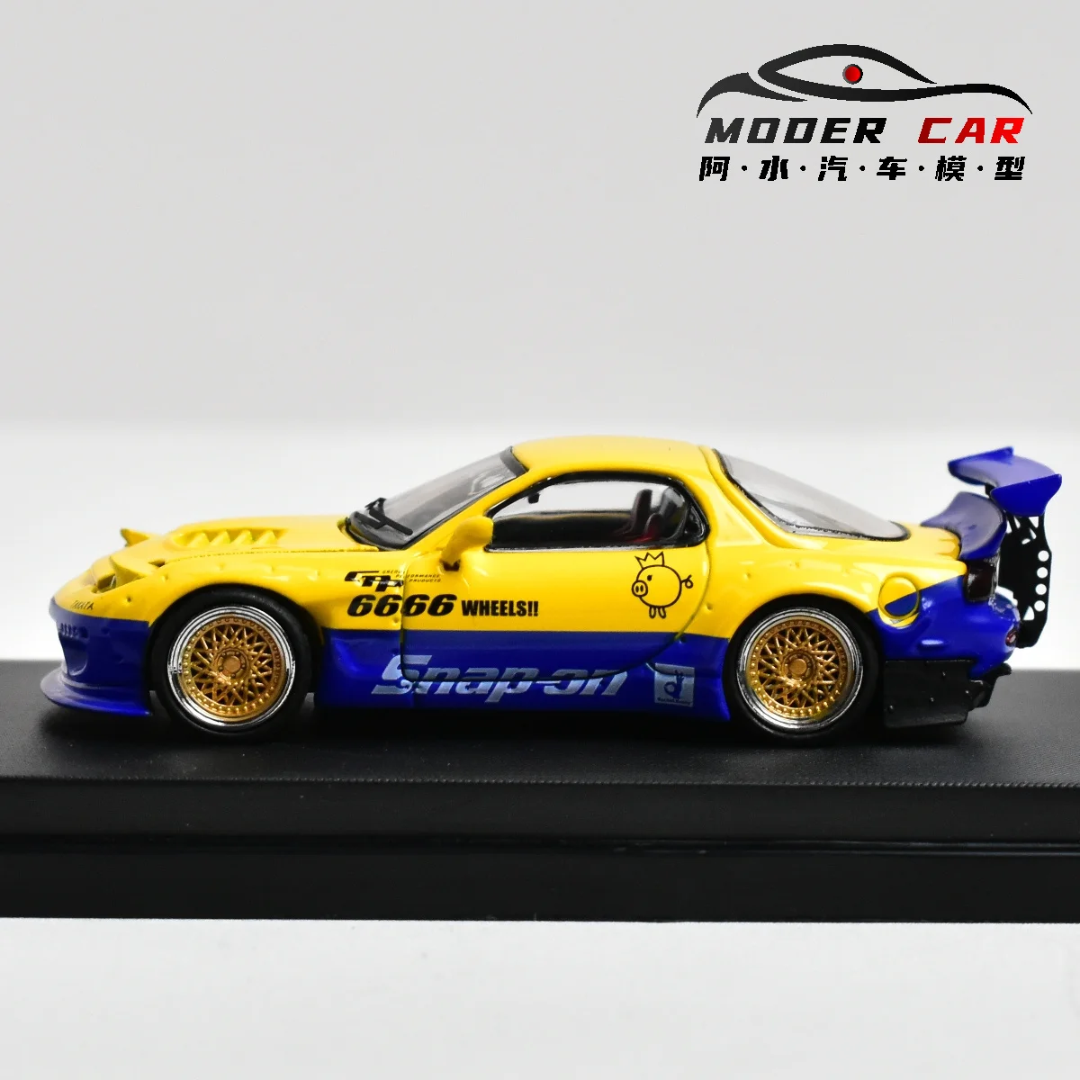 

Мастер 1:64 Потрясающая литая под давлением модель автомобиля Mazda RX7 Rocket Bunny