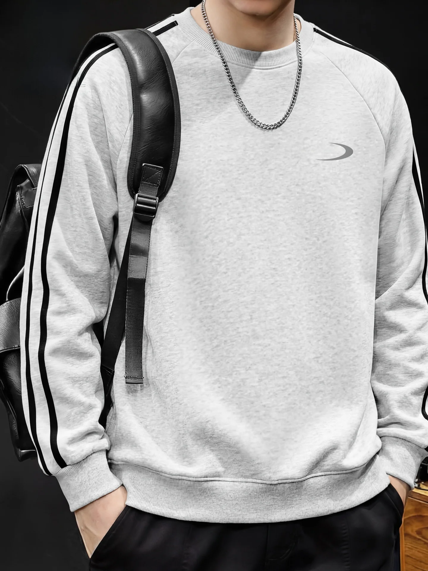 

Spring 2026 Men's round Ne Sweatirt Casual Long Sve Striped Comfortable Breathable Wear Resistant Sweatirt