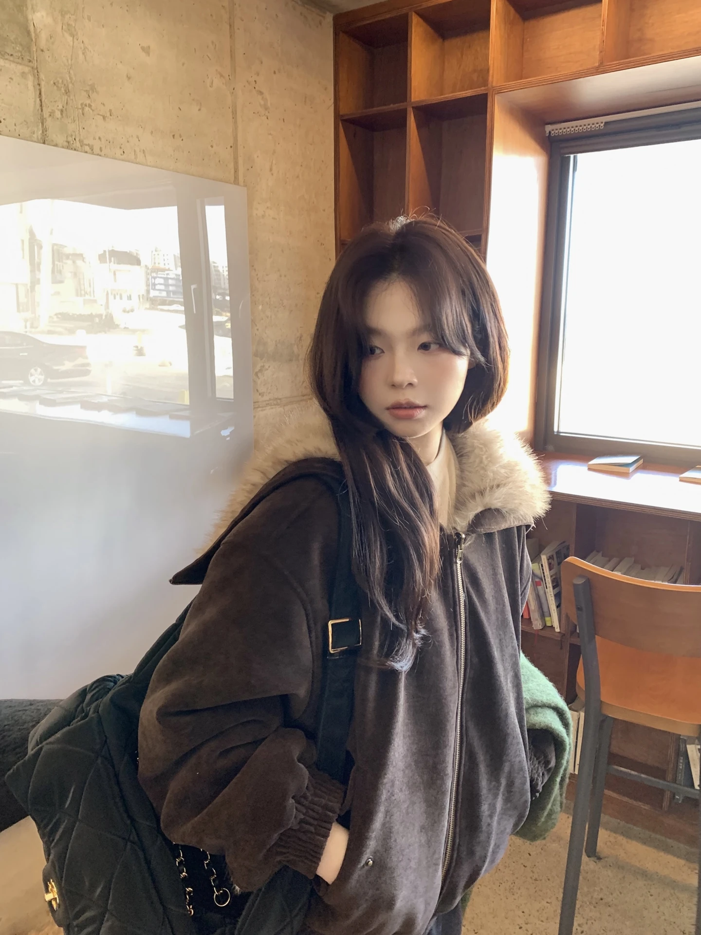 

Зимняя женская куртка OOOINKK Brownie из вельвета с капюшоном, двусторонняя, винтажная, с экологичным мехом, верхняя одежда