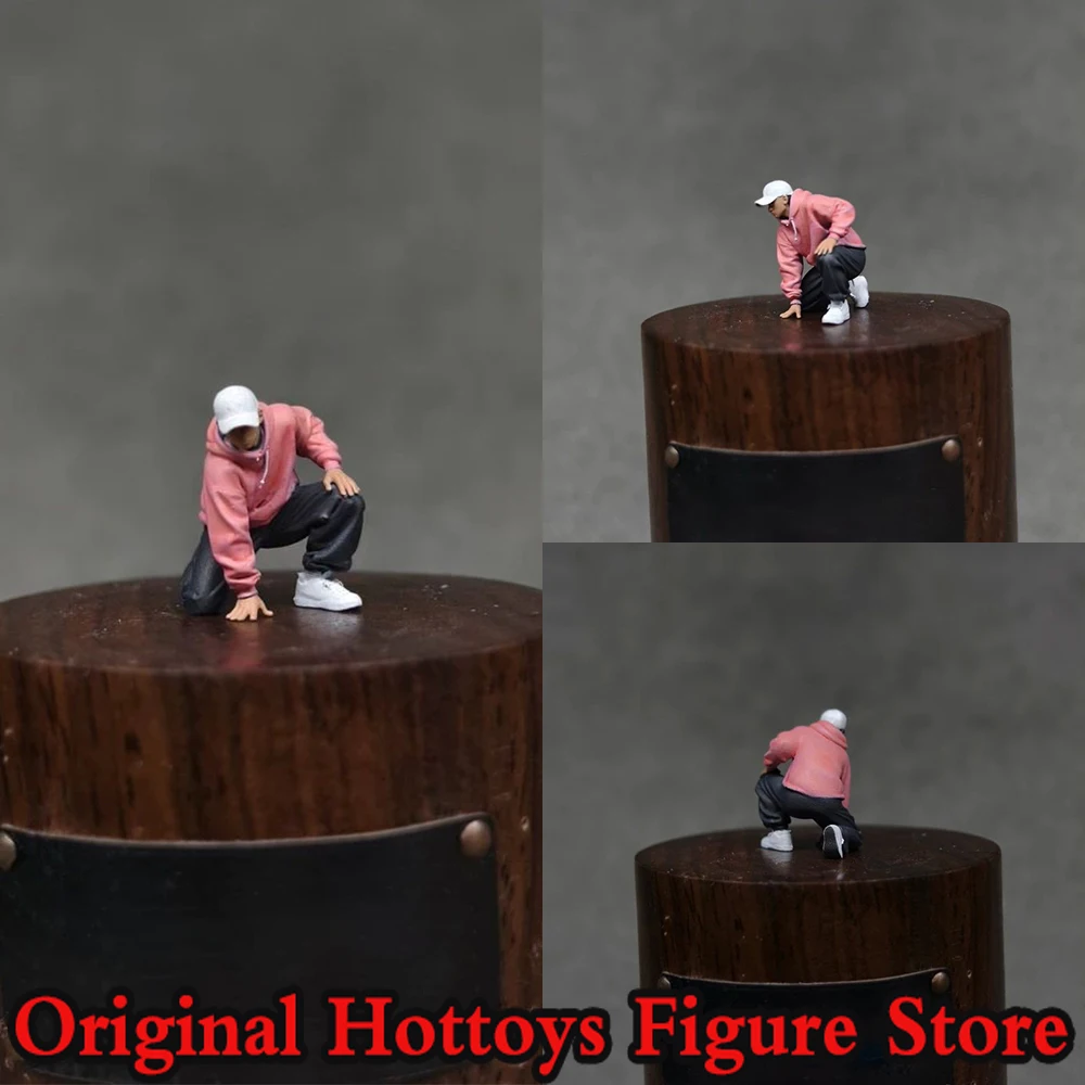 

In Stock 1/64 Scale Male Soldier Street Dance Boy Mini Painting Sculpture Full Set About 2.7cm Action Figure Model Gifts