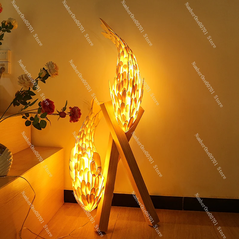 Floor lamp Chinese hotel B & B Japanese creative retro Zen tea room decoration fish-shaped standing lamp