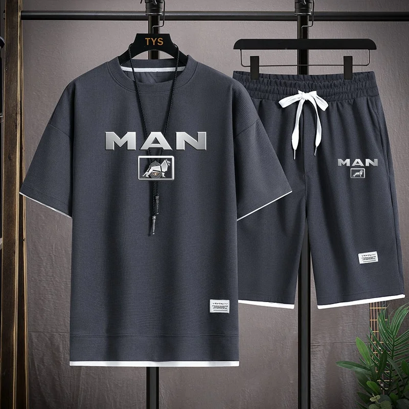 Chándal de dos piezas para hombre, Conjunto de camiseta y pantalones cortos con logotipo de camión, traje deportivo transpirable a la moda, novedad