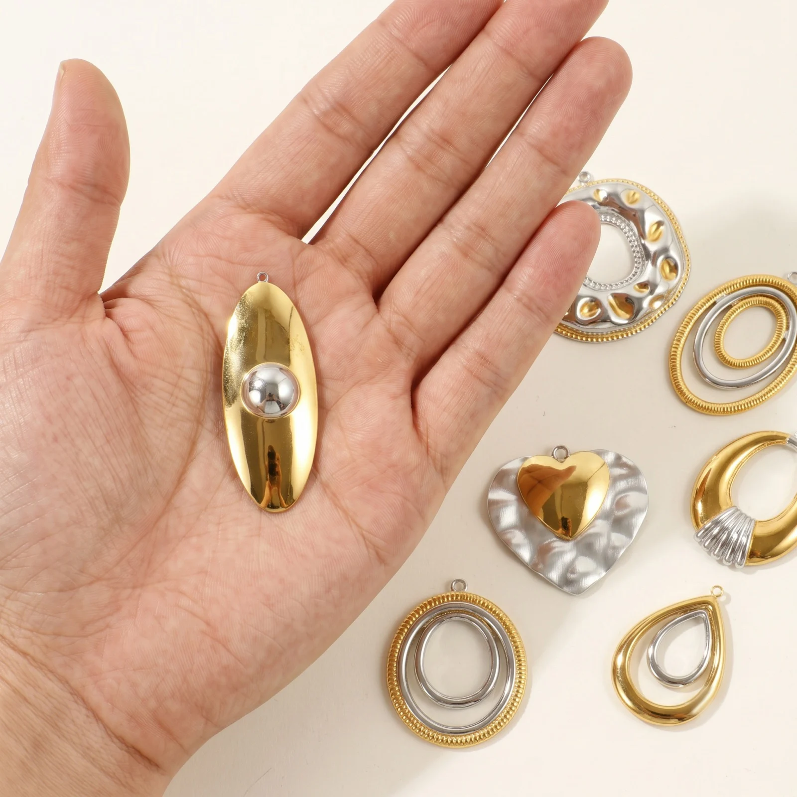2pcs Geometric Heart Oval Pendants 18K Gold Plated Two Tone 304 Stainless Steel Charms For DIY Necklace Making Finding Wholesale