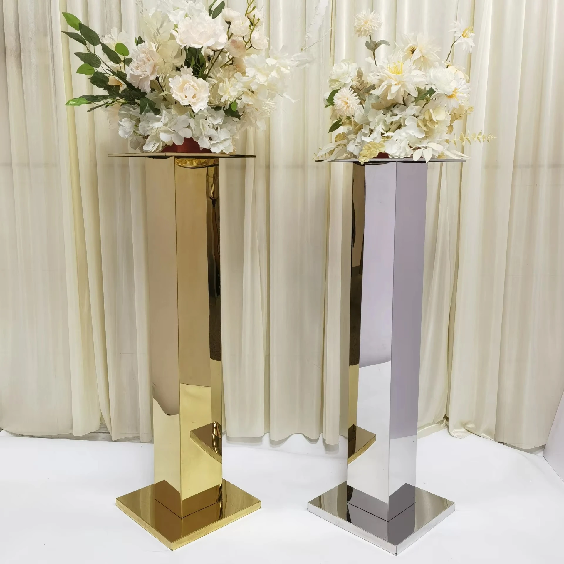 Wholesale Gold and Silver  Stainless Steel Frame Tall Flower Stand  Centerpieces for Wedding Table Wedding Event Use