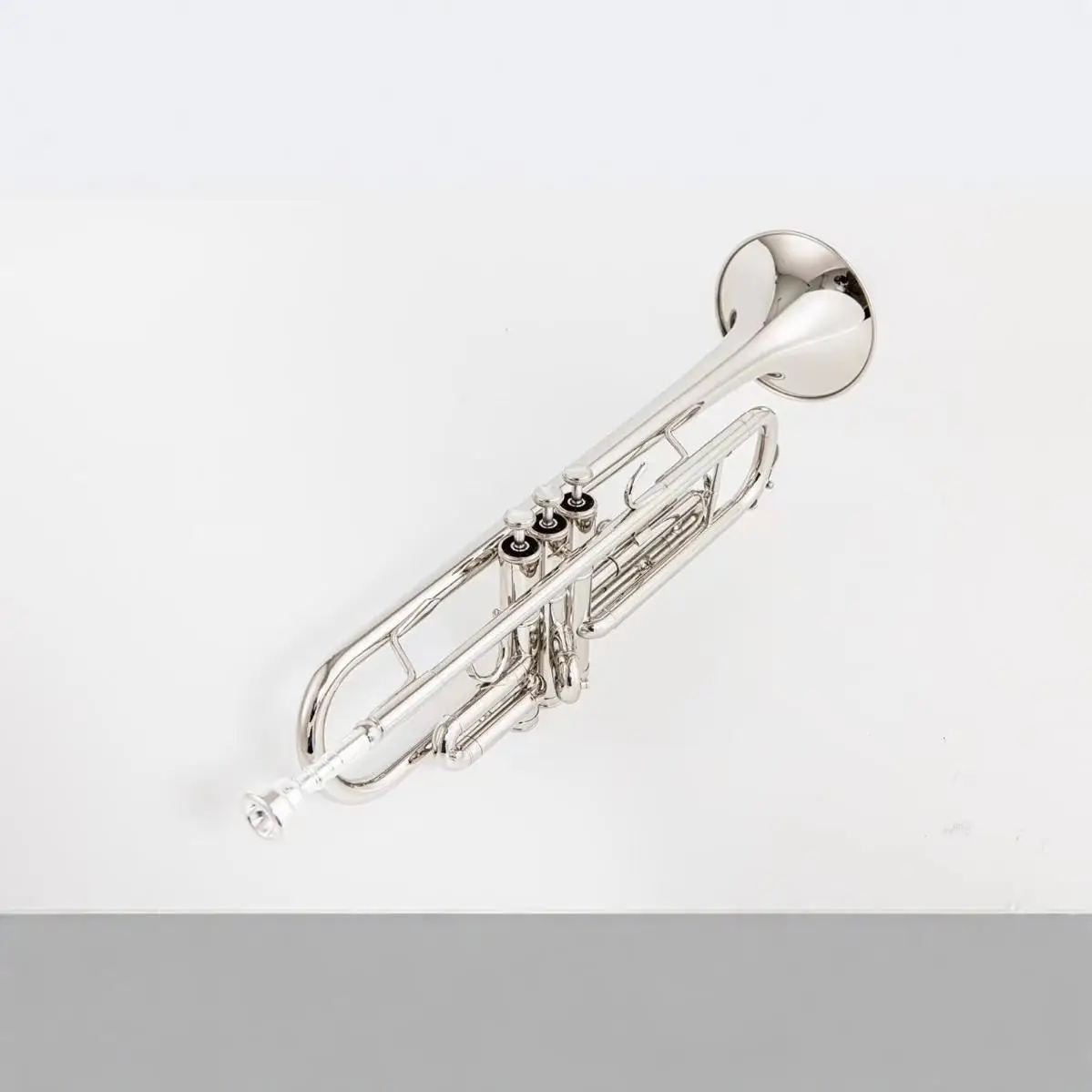 Playing Trumpet Brass Instrument Western Musical Instrument Blowing Instrument