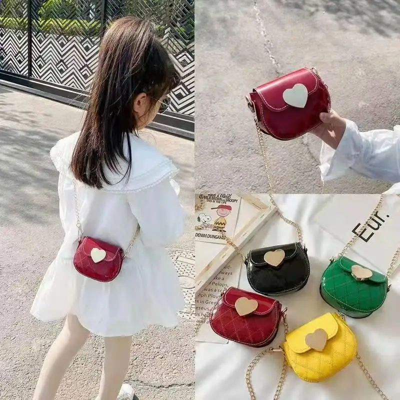 Children's Crossbody Bags Cute Little Girls Mini Shoulder Bag for Kids Fashion Peach Heart Crossbody Shoulder Bag