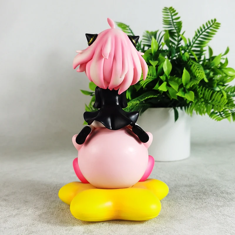 SPY×FAMILY Anya Forger 19 cm Anime Action Figure PVC da collezione Decorazione da scrivania Kirby Figurine Giocattolo personalizzato Regalo per il compleanno