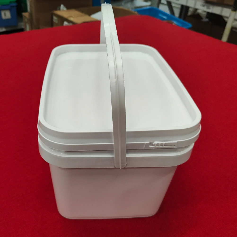 

2Pcs Compact PP Paint Can with Handle Convenient for Storing and Transporting Paint and Pigment Square Bucket with Lid