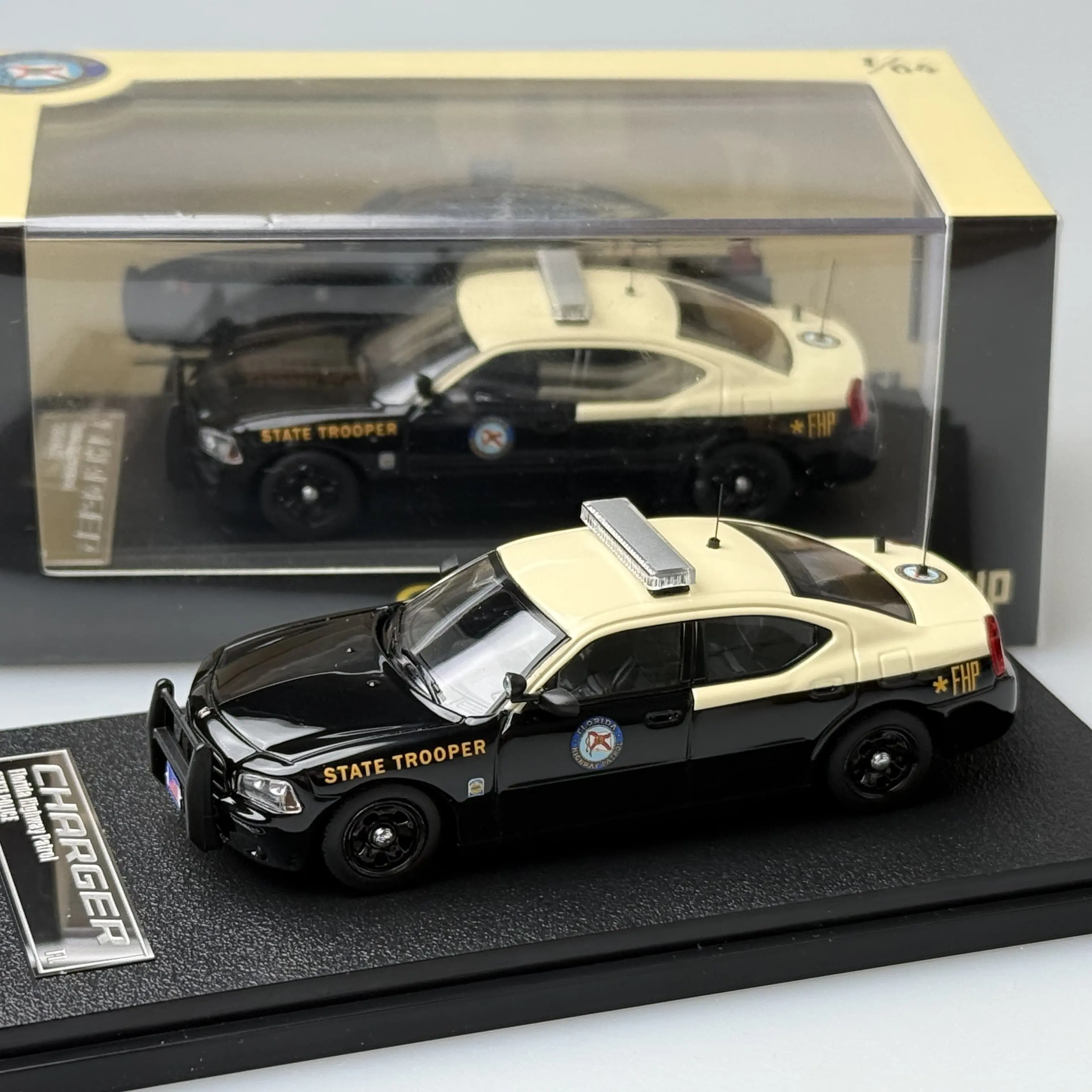 Rollin 1:64 Charger 08 Florida FHP Legierungsautomodell