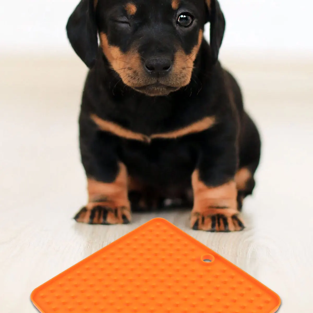 

Silicone Pet Feeding Pad Black Slow Licking Mat Anti Slip Puppy Dog Feeder Cushion for Pet Feeder