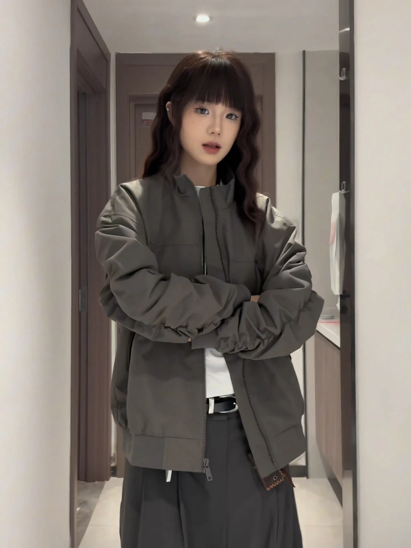 

Wolf ey American Workwear Flight Jaet Men's ort Sle Stand Collar Baseball Coat Autumn Faionable Loose Fit Polyester...