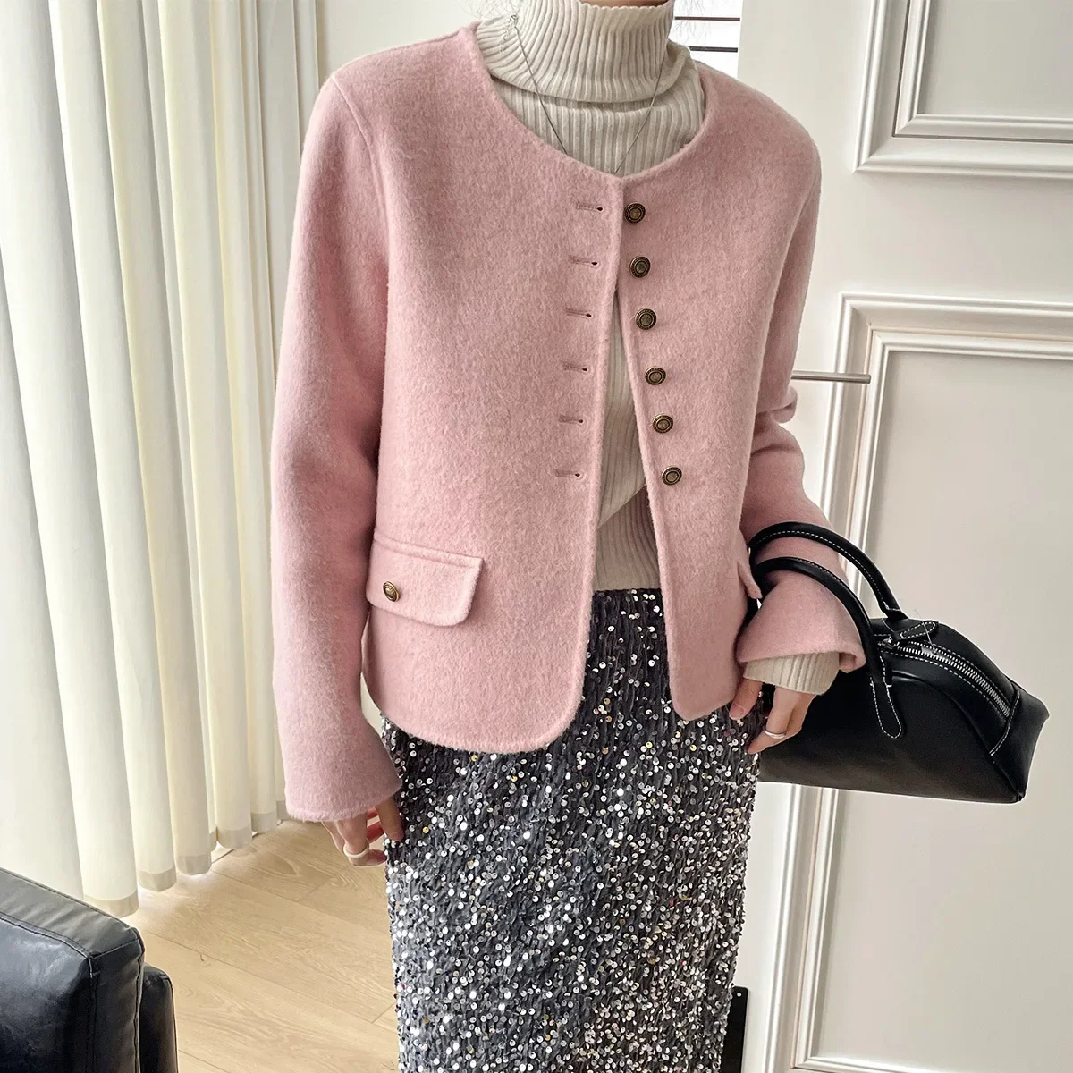 

Temperament crew neck wool woolen coat winter new gold buckle loose and thin woolen coat women