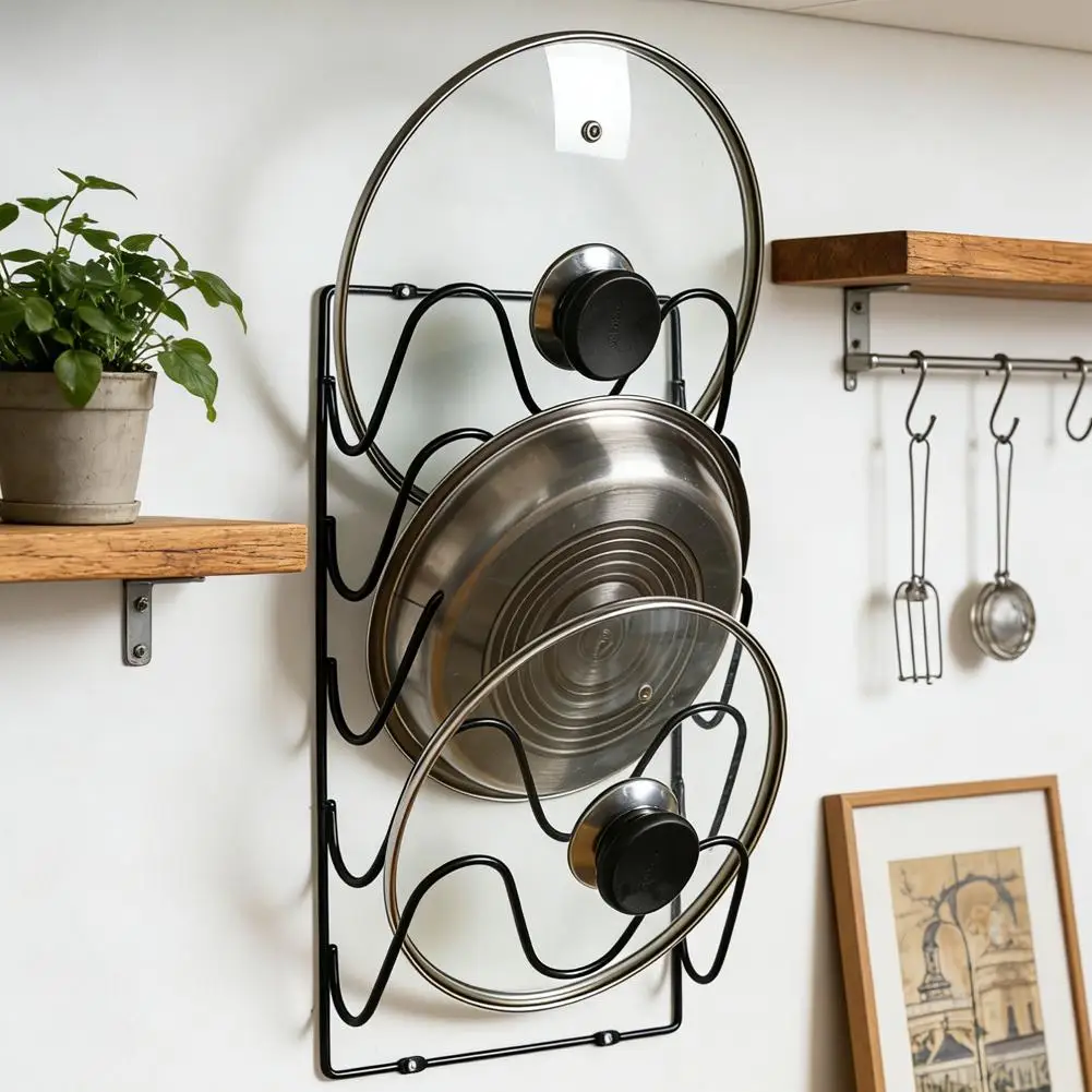 Multifunktionaler, an der Wand montierter Topfdeckelhalter, perforiert, mit fünf Schichten, aus rostfreiem Metall, zur Aufbewahrung von Topfdeckeln für die Haushaltsküche.