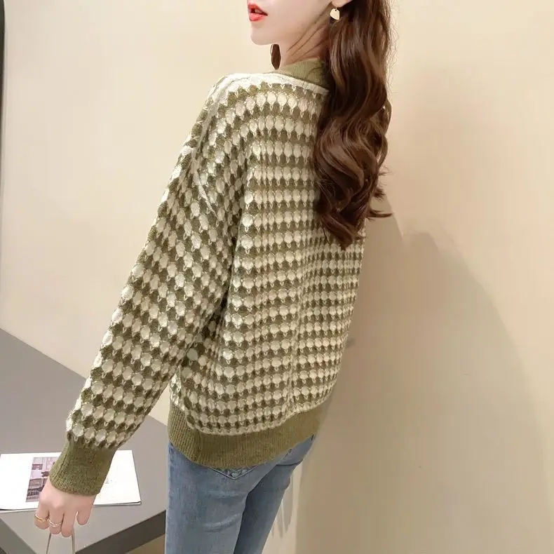 V-neck Loose Plus Size Women's Sweater New Item Explosive for Wearing on the Outside and Wearing on the Inside Knitted Sweater