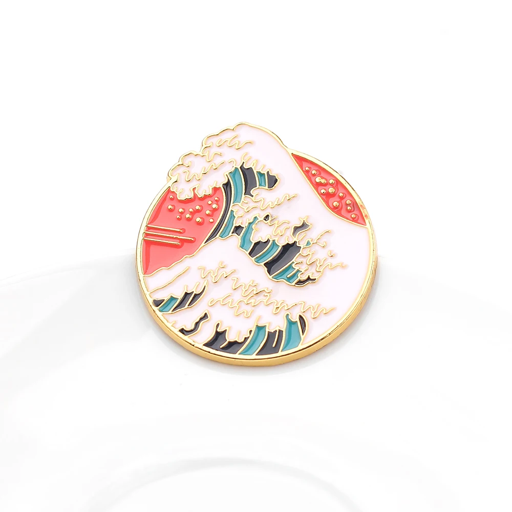 The Great Wave Brooch On The Collar Round Enamel Pin the Coast of Kanagawa Badges Hokusai Painting Art for Women Men Jewelry