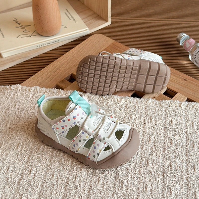 Girls Casual Shoes Hollowed-out Non-slip Kids Sandals Toes Capped Anti-kick 2026 Summer New Children Beach Shoes Mesh Breathable
