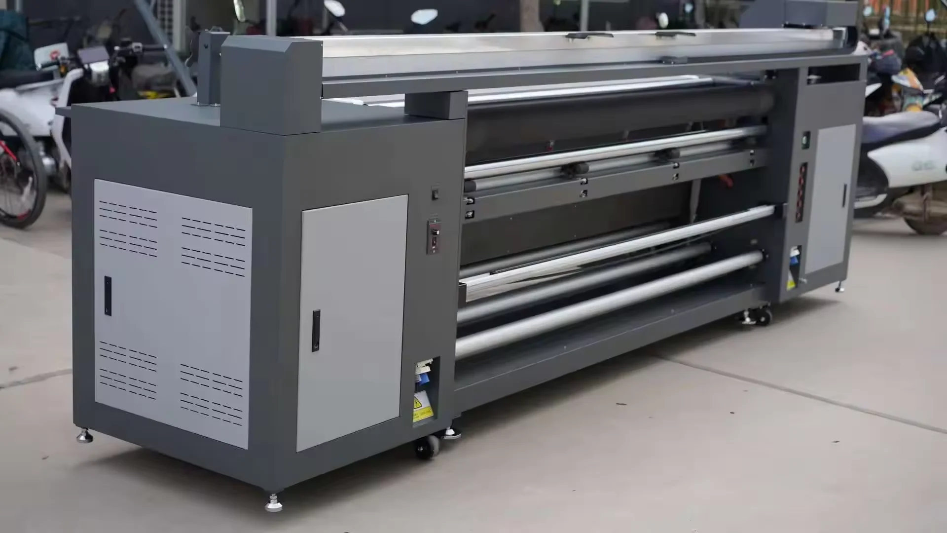 Hybrid UV Inkjet Plotter Printer Flatbed Roll to Roll Machine for Metal Wood Board Motor Gear Core Components Cloth Applications