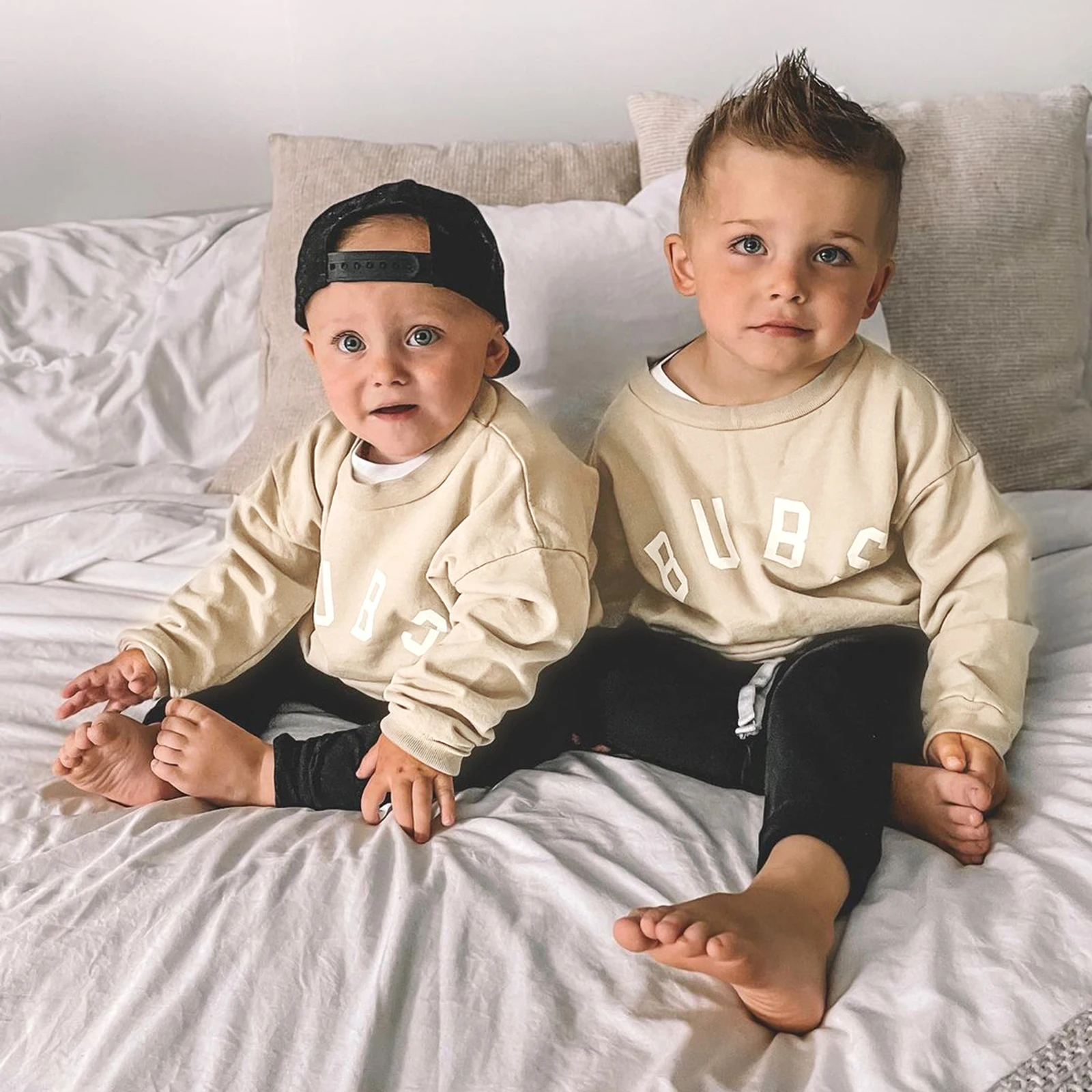 幼児の男の子の女の子の衣装文字プリントラウンドネック長袖スウェットシャツのトップスロングパンツツーピーススーツ0-3y