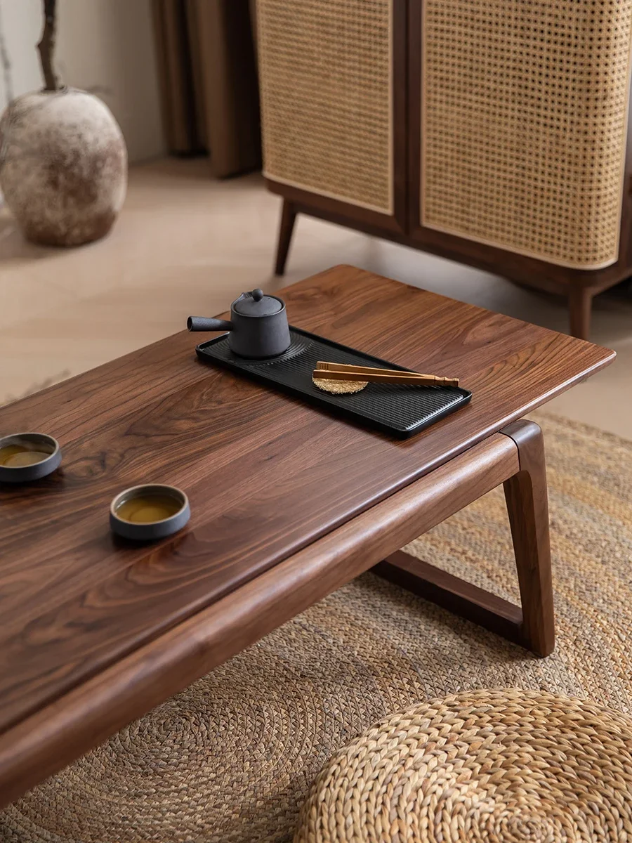 Salontafel van zwart notenhout Moderne eenvoudige tatami lage tafel Balkon Massief houten kleine salontafel