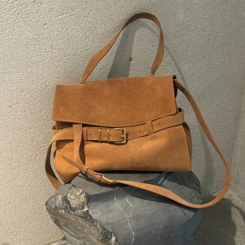 

Брендовая замшевая женская сумка на плечо, нишевая сумка в стиле ретро, регулируемый плечевой ремень, повседневная сумка через плечо, магнитный портфель с откидной крышкой