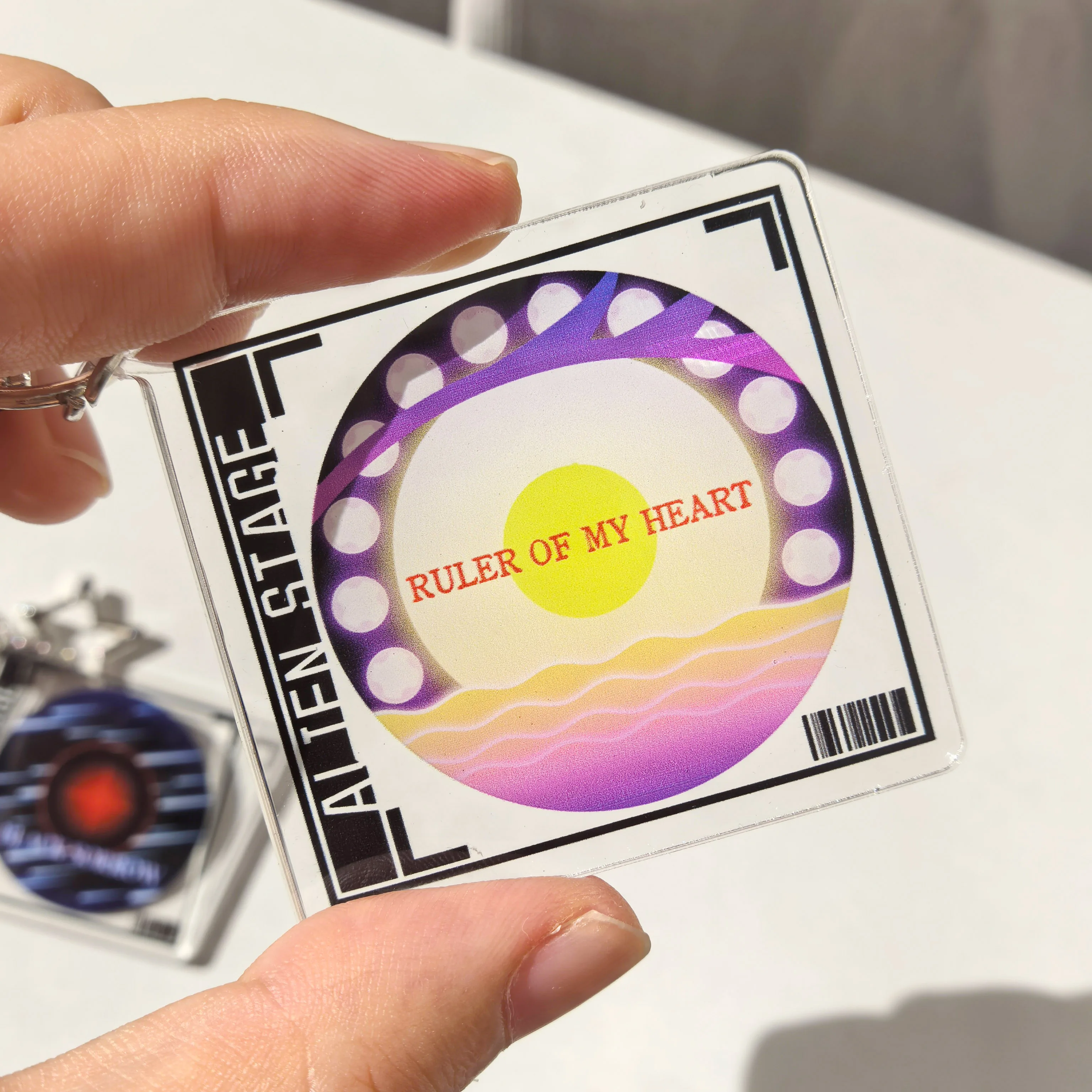 Alienstage أنيمي المفاتيح النساء CD سلسلة مفاتيح أكريليك للرجال حلقة رئيسية الاكريليك سيارة LUKA قلادة حفلة اليابان كوس الفتيات هدية