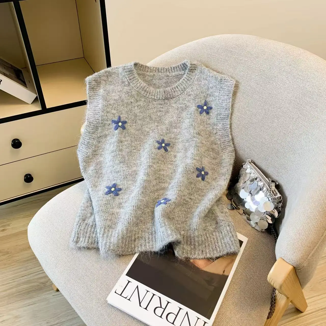 

Soft Woolen Embroidered ort Svel Wool Sweater Vest Women's Autumn Ins Sle Layering Knittedwear round Ne Pullover