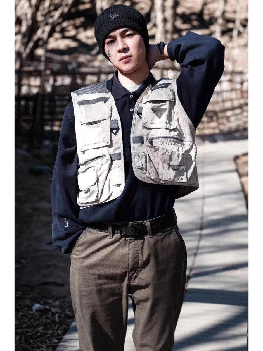 Japanese Style Workwear Multi-pocket Vest for Men Casual Mesh Vest Waistcoat