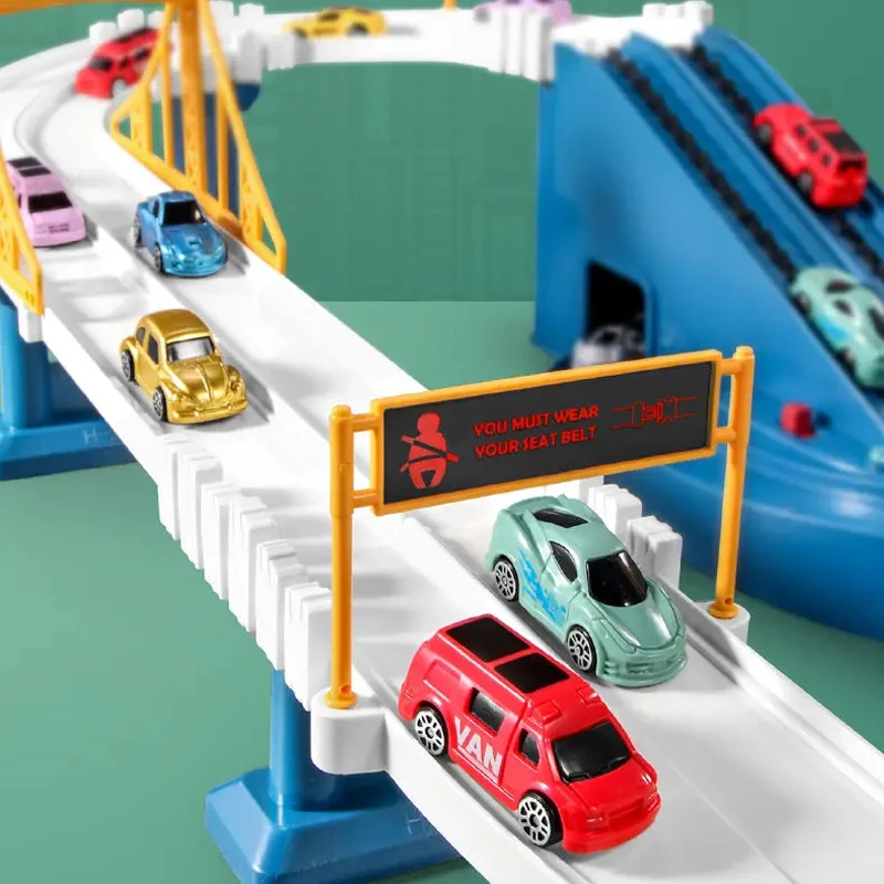 Pista de coche eléctrico para niños, estacionamiento de carrera, Mini coche de carreras, garaje fundido a presión, regalos de vacaciones, juguete educativo de cumpleaños para niños