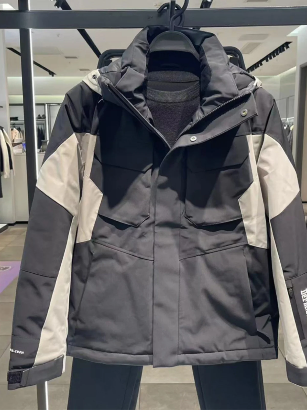 

Bird Poer Winter ort down Jaet Youth Outdoor Windproof Warm Du down Hooded Workwear Faionable Men's Clothing