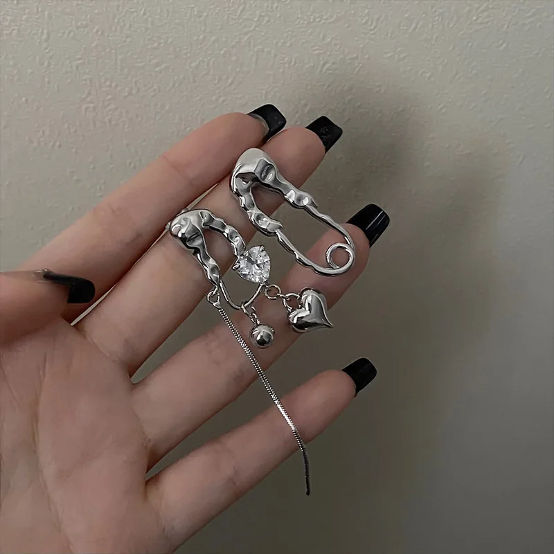 Punk Heart Zircon Pin Asymmetric Paperclip Stud Piercing Earrings For Women Fashion New Jewelry Accessories 2025 Party Gift
