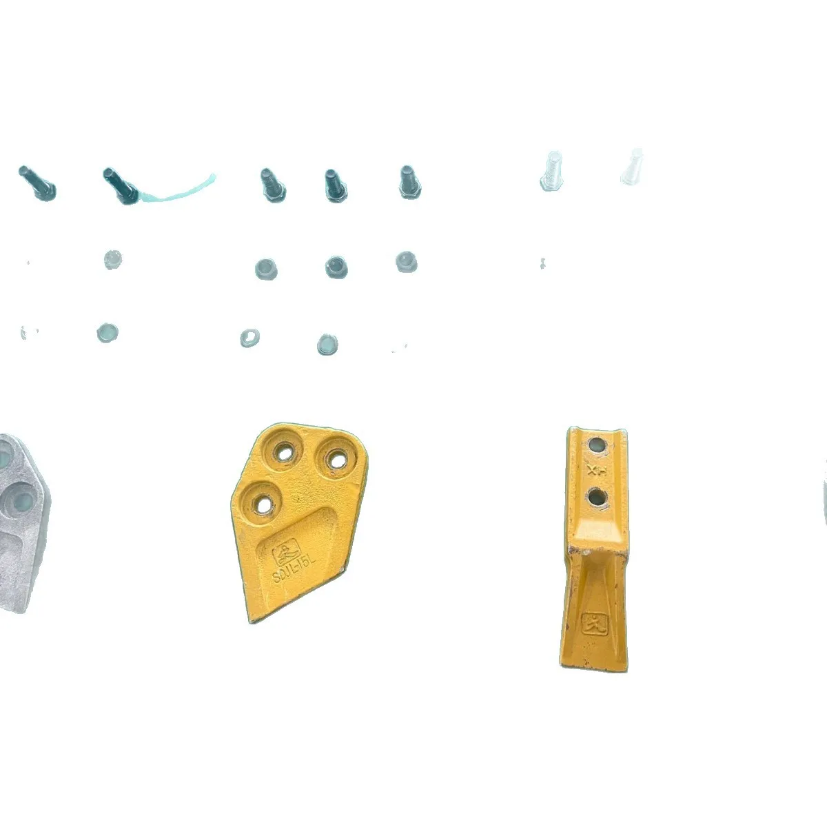 Bucket teeth, strong and wear-resistant,  real materials, greater excavation and cutting force, integrated bucket teeth