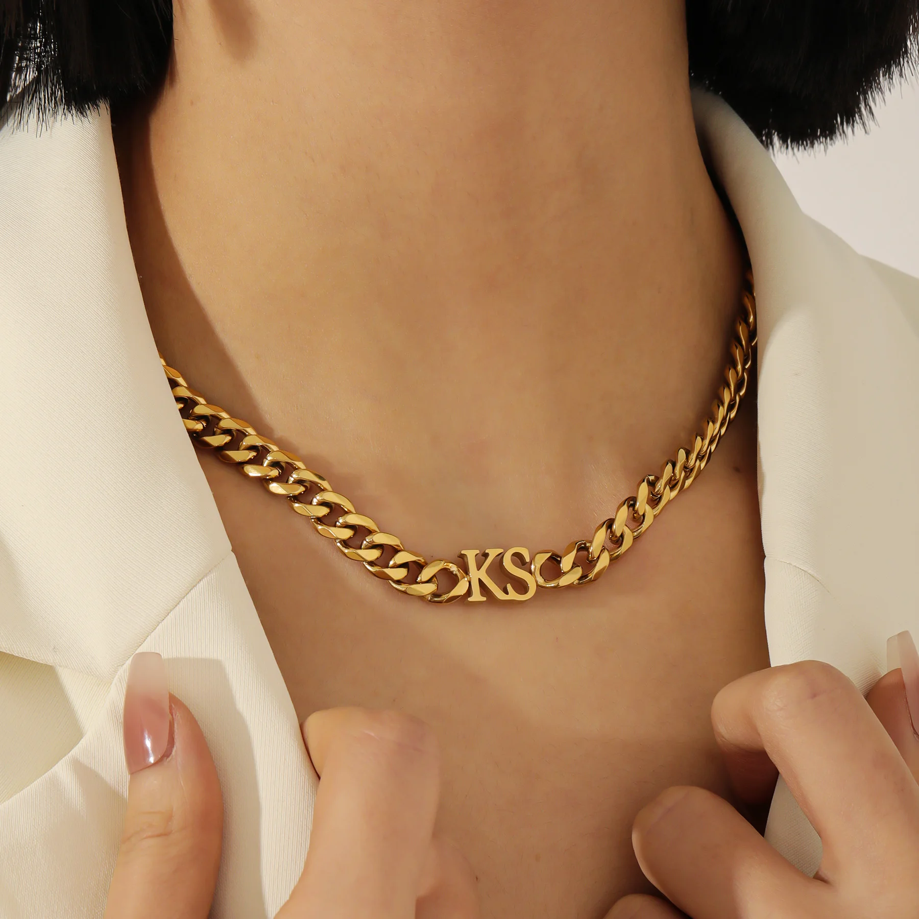 

Изготовленное на заказ кубинское звено-цепочка, ожерелье из нержавеющей стали, позолоченное, толстое, персонализированное, ювелирное изделие с буквами, хип-хоп, Рождественский подарок для мужчин