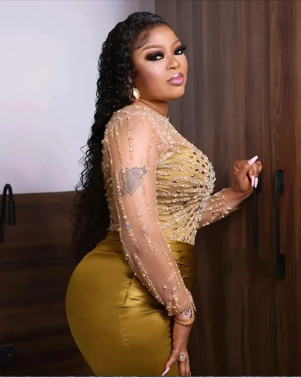 Custom Sexy Arabic Long Sleeves Evening Dresses  Gold Illusion Jewel Neck Crystal Beads Mermaid Plus Size Celebrity Dresses