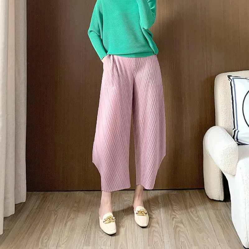 

Miyake Personalized Pleated Wide Leg Pants Women's Loose Harlan Pants Spring/summer 2024 Casual Oversized Banana Pants Casual