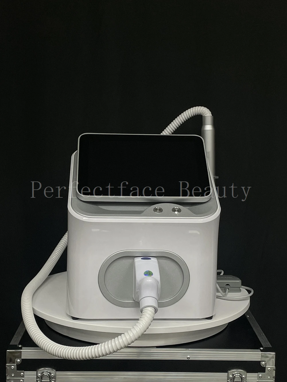 

Factory Direct 3000W 532nm 1064nm 1320nm Nd YAG Picosecond Laser Tattoo Removal Machine with Carbon Laser Peeling CE