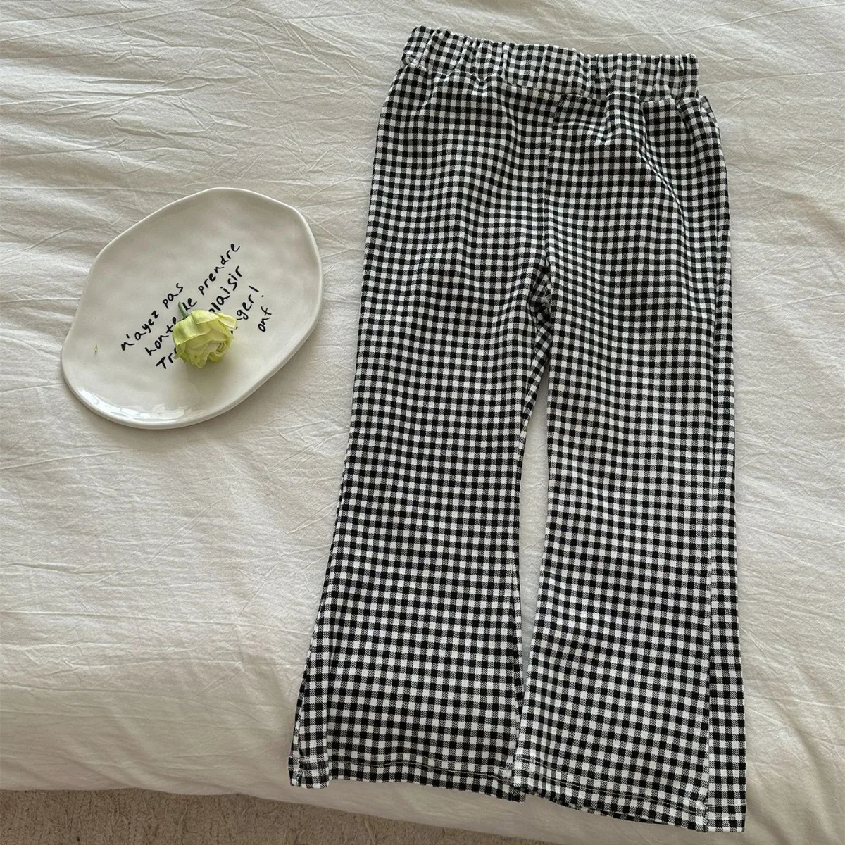 Pants 2024 Spring New Korean girls western style slim horn plaid slacks and trousers  crawlers sell like hot cakes