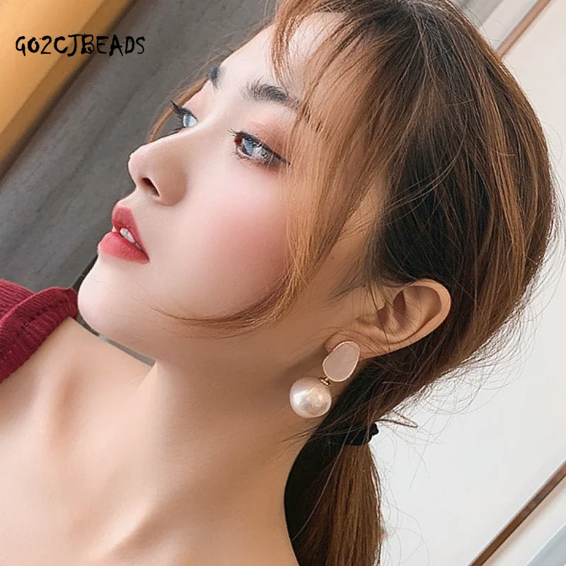 Large Pearl Earrings Women Retro Exaggeration 2023 Trend Pearl Earrings Girl Wedding Party Gift Stud Earrings Fashion