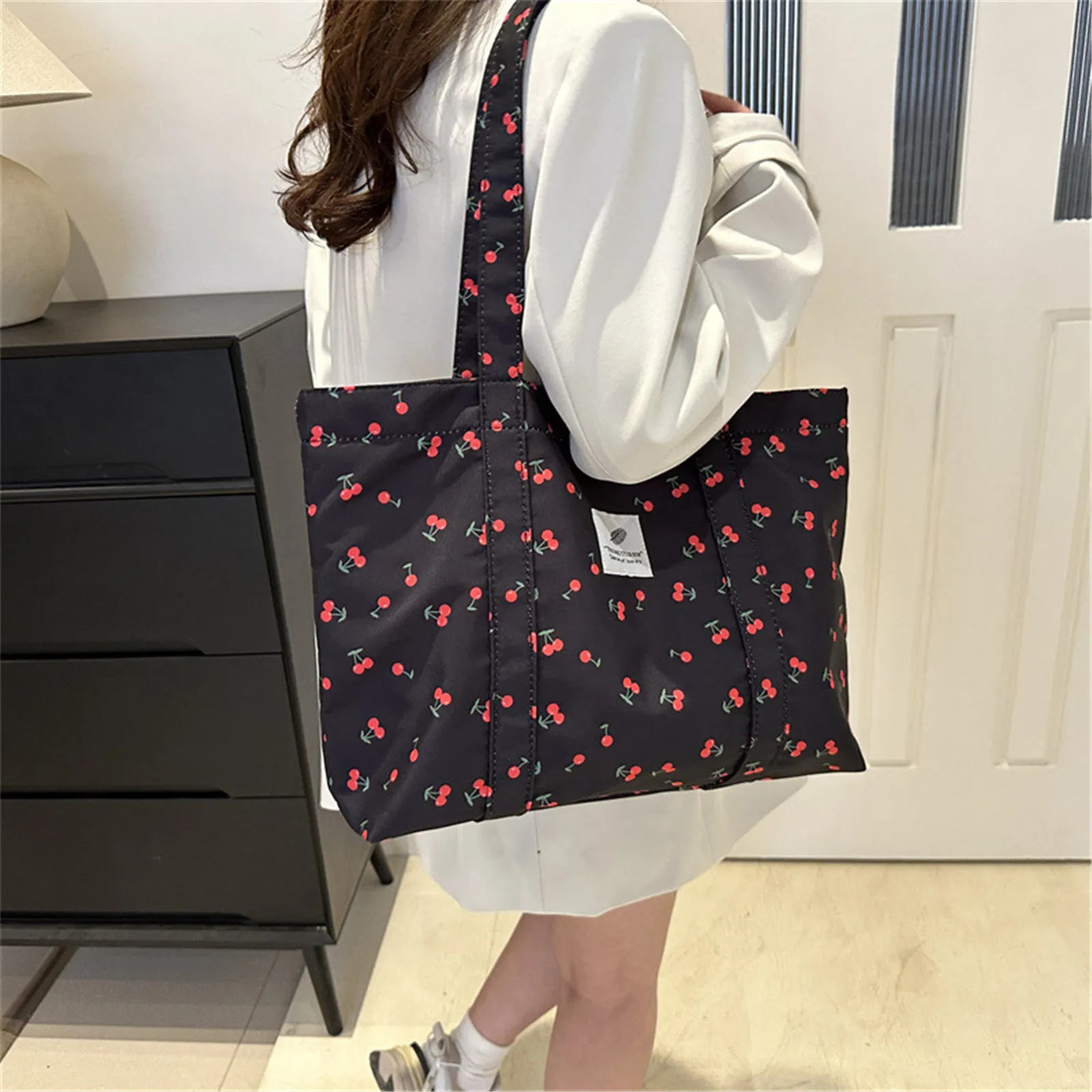 Sweet Cherry Casual Tote Bag Luxury Designer Large Capacity Shopping Bag Nylon Female Aesthetic Fruit Print Handbag for Women