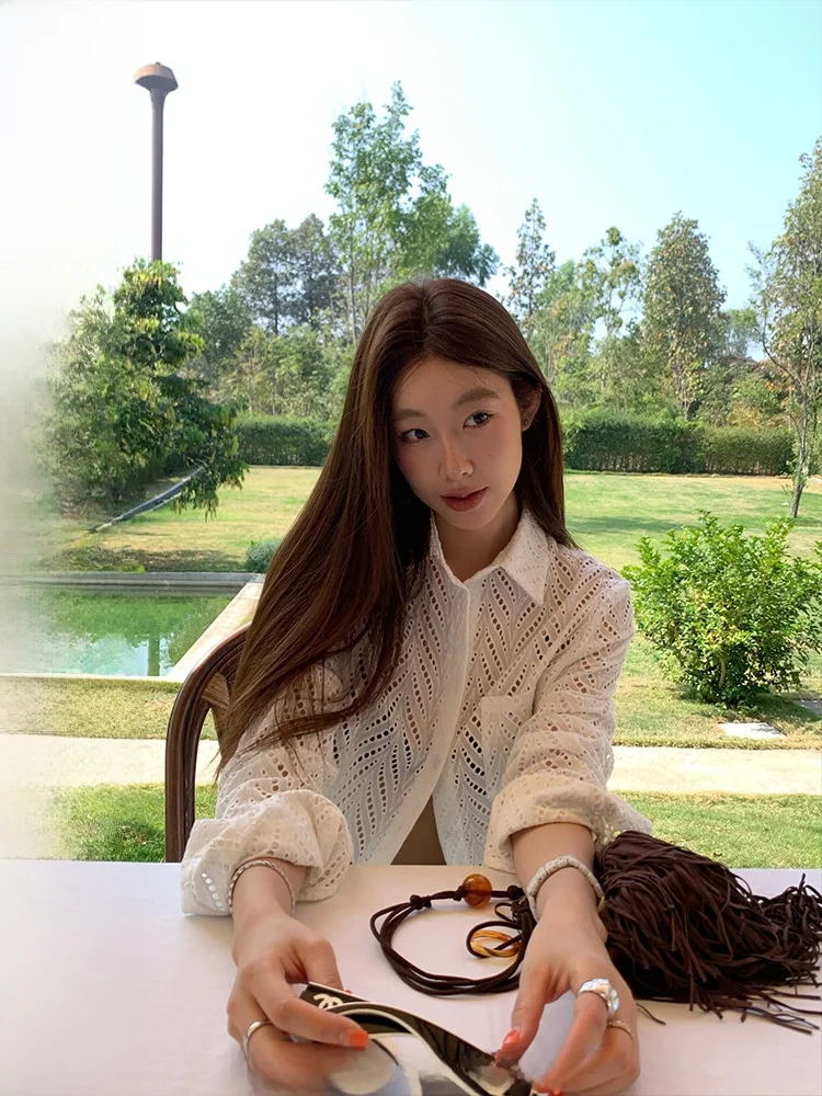 

Специальная коллекция Ranwear: Вышитая ажурная солнцезащитная рубашка с ретро-дизайном в корейском стиле, из плотного хлопка, прямого кроя.