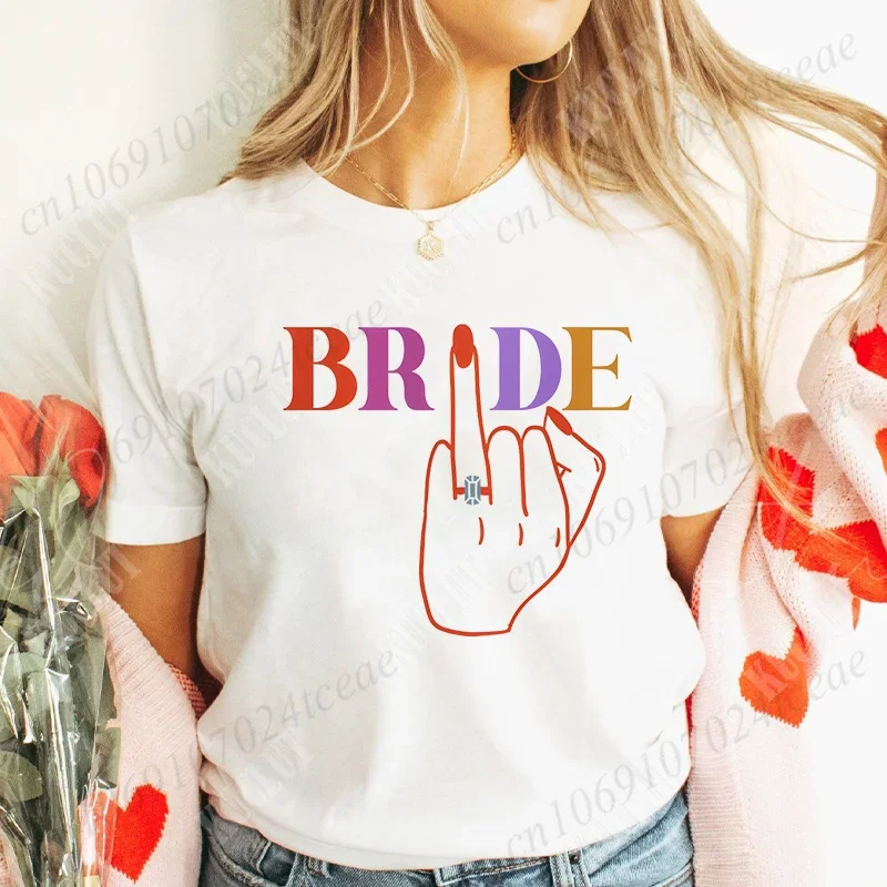 Team Bride Bridesmaid T-shirt Finger Wedding Ring Graphic Tees Bridal Shower Engaged Tshirt Women Bachelorette Hen Party Tops