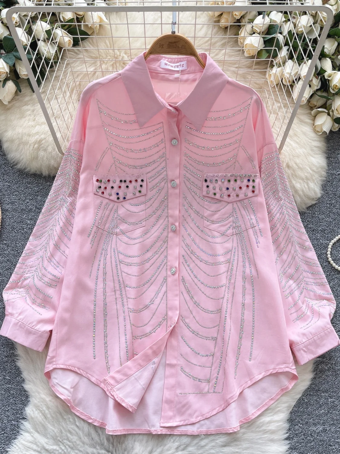 Casual losse lange Sve Diamond Embellied Dames irt European Faion Sle Single Button-up Top Comfortabele losse pasvorm