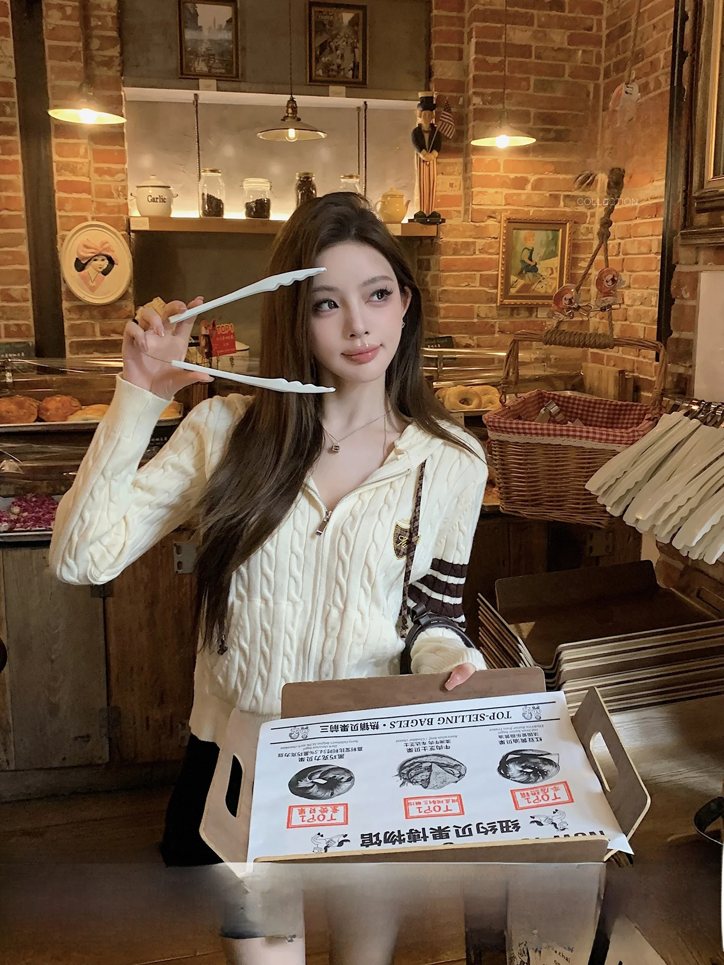 

Осенне-зимняя женская вязаная куртка-свитер в стиле Янми, повседневная, свободного кроя, с длинными рукавами, на молнии, в полоску, в университетском стиле