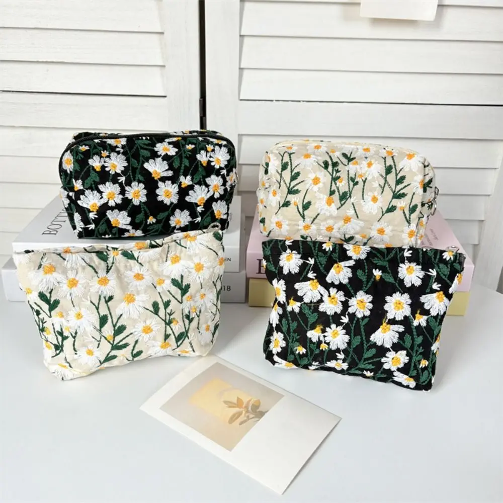 Korean Style Daisy Makeup Bag Dustproof Portable Embroidered Cosmetic Bag Large Capacity Zipper Cosmetic Storage Bag Student