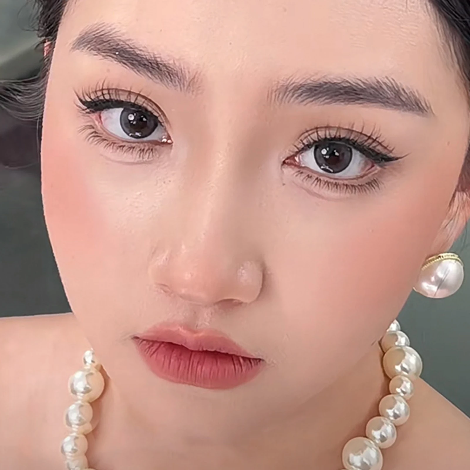 ขนตาปลอมแบบเต็มแถบ ขนตาแบบกลุ่มไขว้ แถบใส ฐานธรรมชาติ มองไม่เห็น เหมาะสำหรับมือใหม่ ใช้ได้ทุกวัน สไตล์มังงะ อุปกรณ์ต่อขนตา