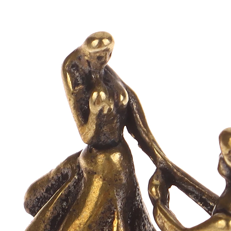 Mini Brass Couple Proposal Figurine Statue Miniature Artistic Sculpture For Dining Room Office Cabinet Bookshelf Decoration