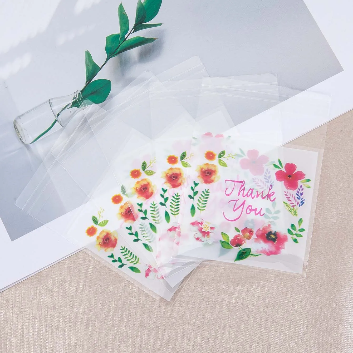 50pcs 100 pcs Fashion Flowers Opp Bags 7x10cm Transparent Self-Adhesive Bags Jewelry Display&Packaging Biscuits Baking Storage