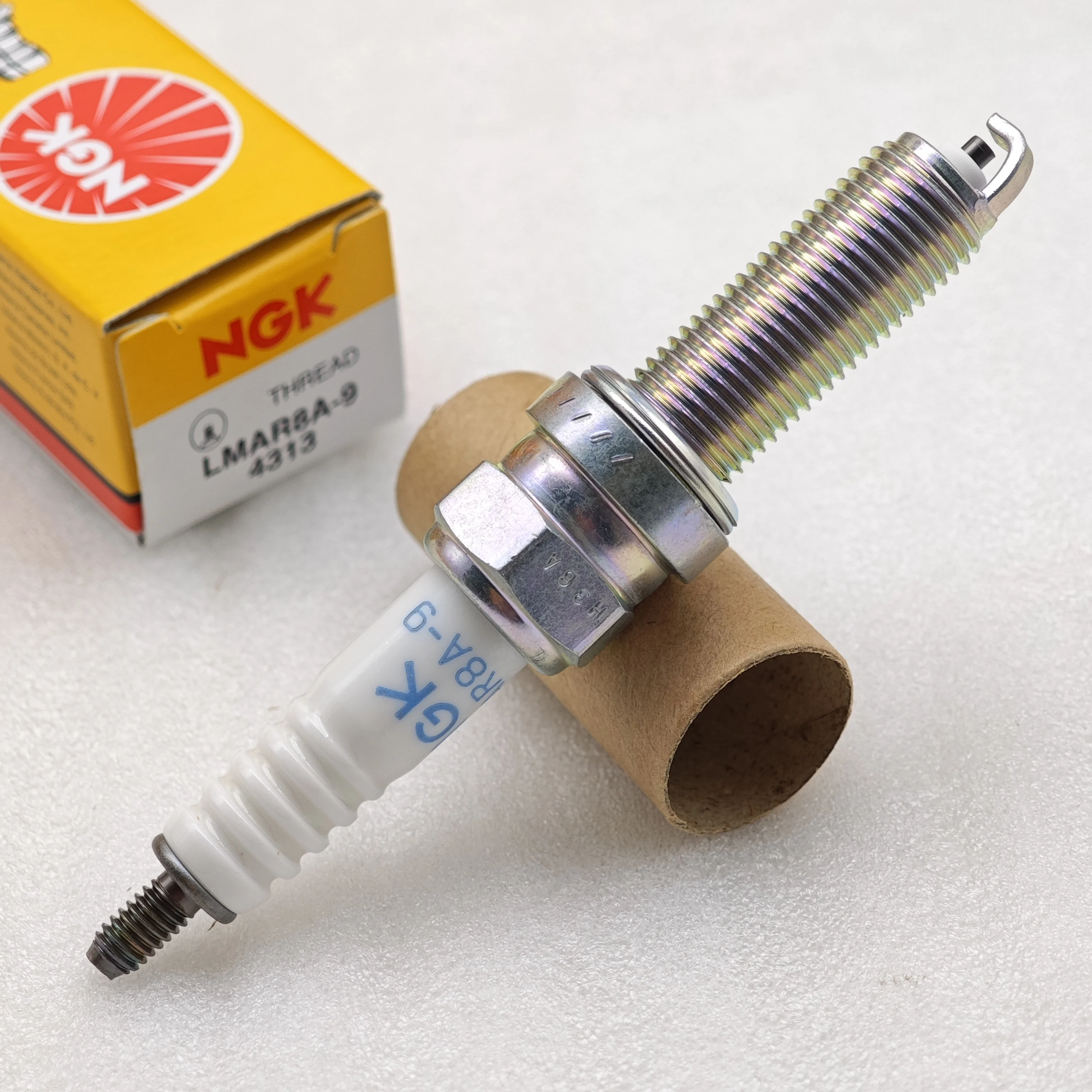 1pcs Original NGK Spark Plug LMAR8A-9 4313 is Suitable For Yamaha MT07/03 Honda CB1100 Fosha 350 PCX160 OEM 31908-KTW-901