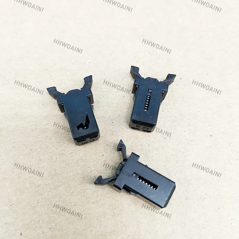 

3PCS For Haver H3 H5 Geely Emgrand trumpchi GS5 Roof Reading Light Glasses Case Switch Lock Clip Buckle