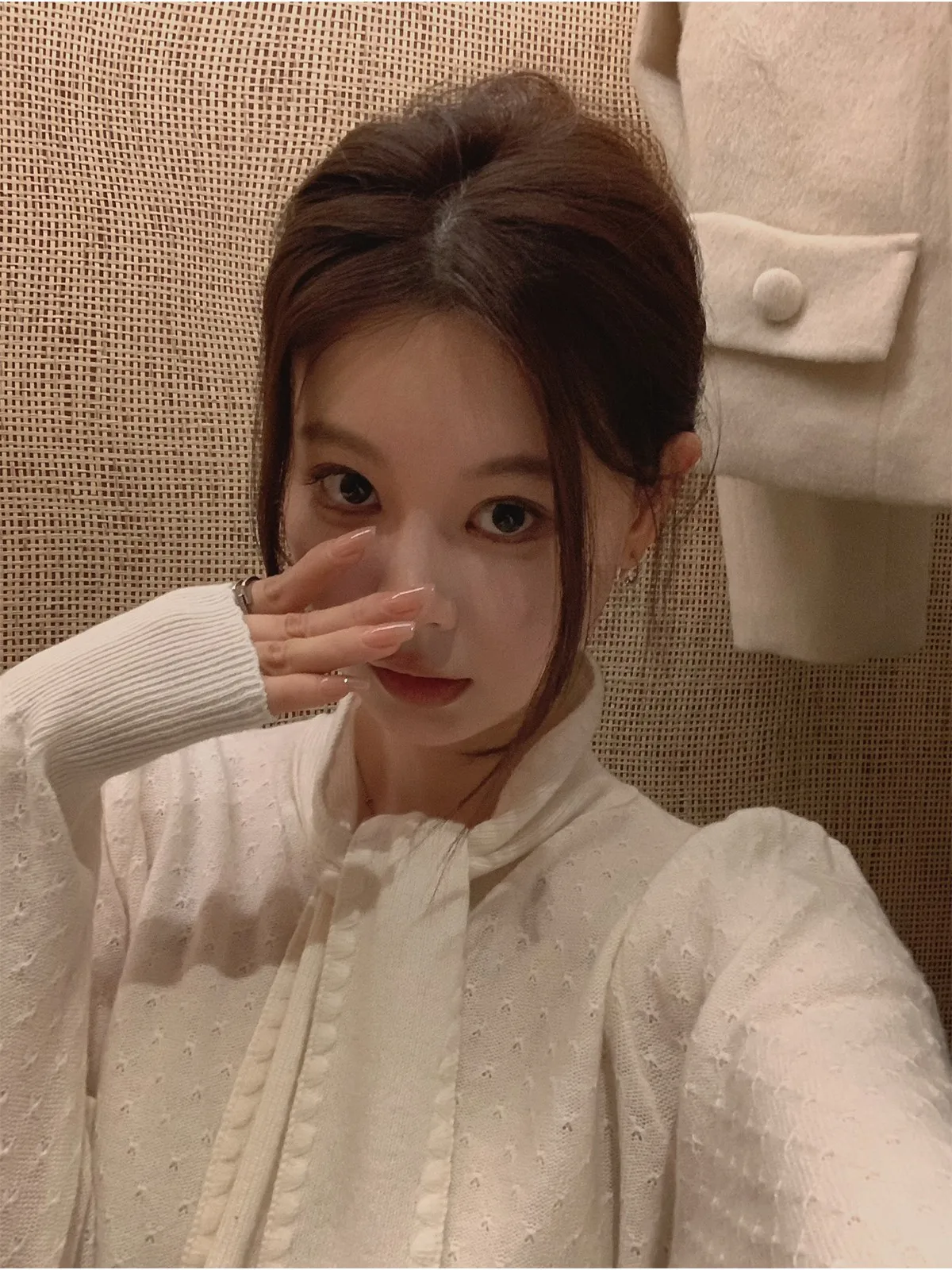 

Seeyouiceland Handmade Crochet Flowers Camere Luxury Velvet Sensation Sa Knitted Sweater Wool 90% Camere 0%